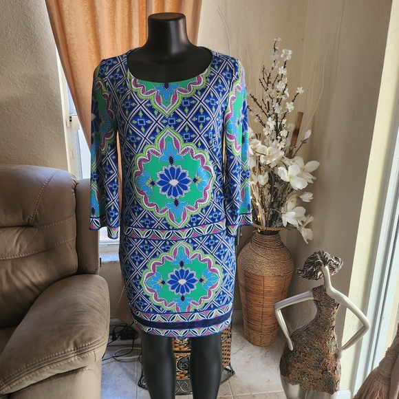 Laundry By Shelli Segal Dresses & Skirts - Laundry by Shelli Segal Printed Shift Dress size XS